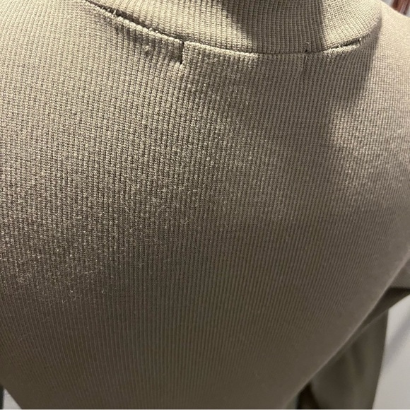 🍒TALENTLESS HUNTER GREEN BODYSUIT SIZE MEDIUM🍒 - Picture 4 of 6